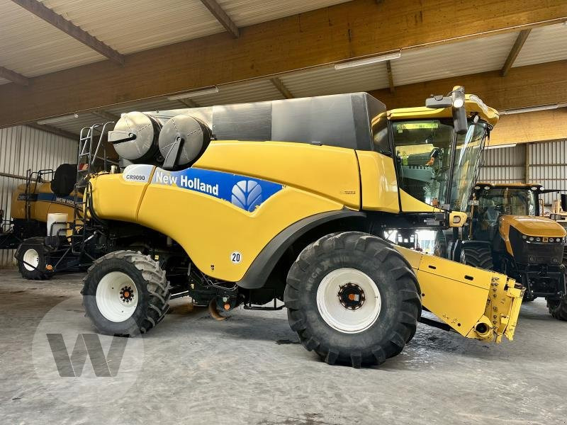 New Holland CR 9090 - Combine harvester: picture 2 New Holland CR 9090 - Combine harvester: picture 2