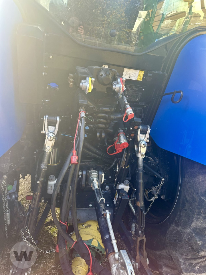 New Holland T6.180 - Farm tractor: picture 4 New Holland T6.180 - Farm tractor: picture 4