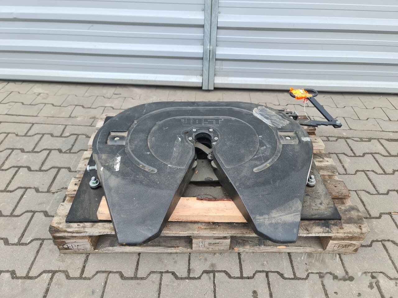 DAF MAN SCANIA VOLVO RENAULT IVECO FIFTH WHEEL / Jost JSK37ME140E1 JSK 37ME 140 MP 0815- 74 / WORLDWIDE DELIVERY - Fifth wheel coupling for Truck: picture 1 DAF MAN SCANIA VOLVO RENAULT IVECO FIFTH WHEEL / Jost JSK37ME140E1 JSK 37ME 140 MP 0815- 74 / WORLDWIDE DELIVERY - Fifth wheel coupling for Truck: picture 1