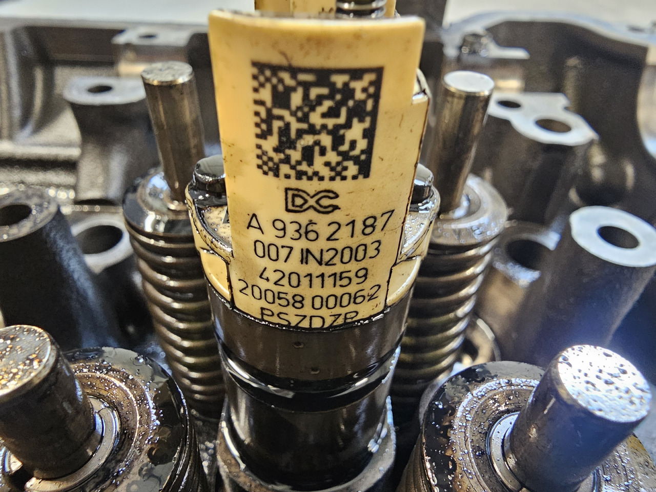 MERCEDES-BENZ ATEGO MP4 EURO 6 / INJECTORS SET / OM936 / A9362187007 - Injector: picture 4 MERCEDES-BENZ ATEGO MP4 EURO 6 / INJECTORS SET / OM936 / A9362187007 - Injector: picture 4