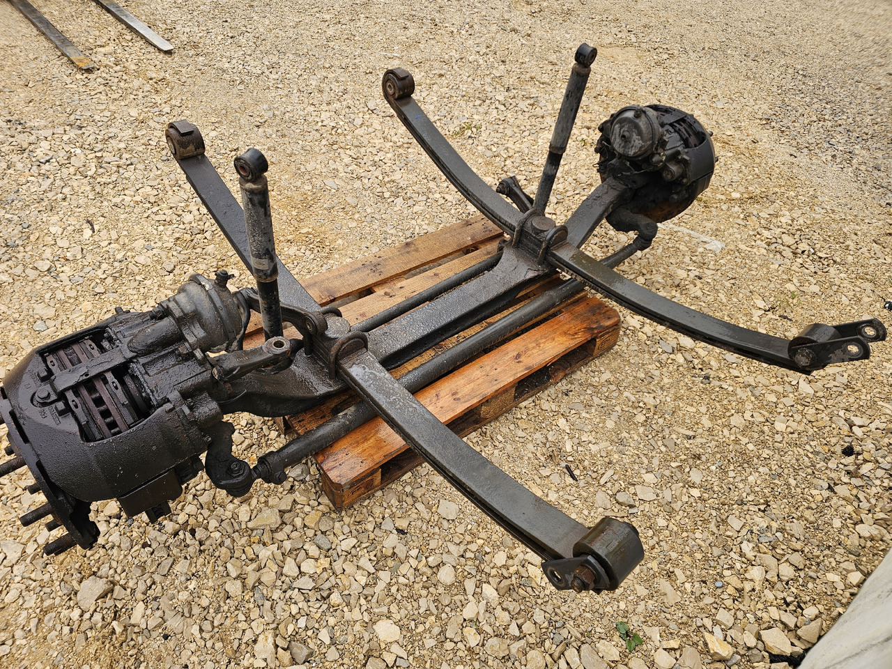 RENAULT MAGNUM DXI / COMPLETE FRONT AXLE / HUB SPRING - Front axle: picture 5 RENAULT MAGNUM DXI / COMPLETE FRONT AXLE / HUB SPRING - Front axle: picture 5