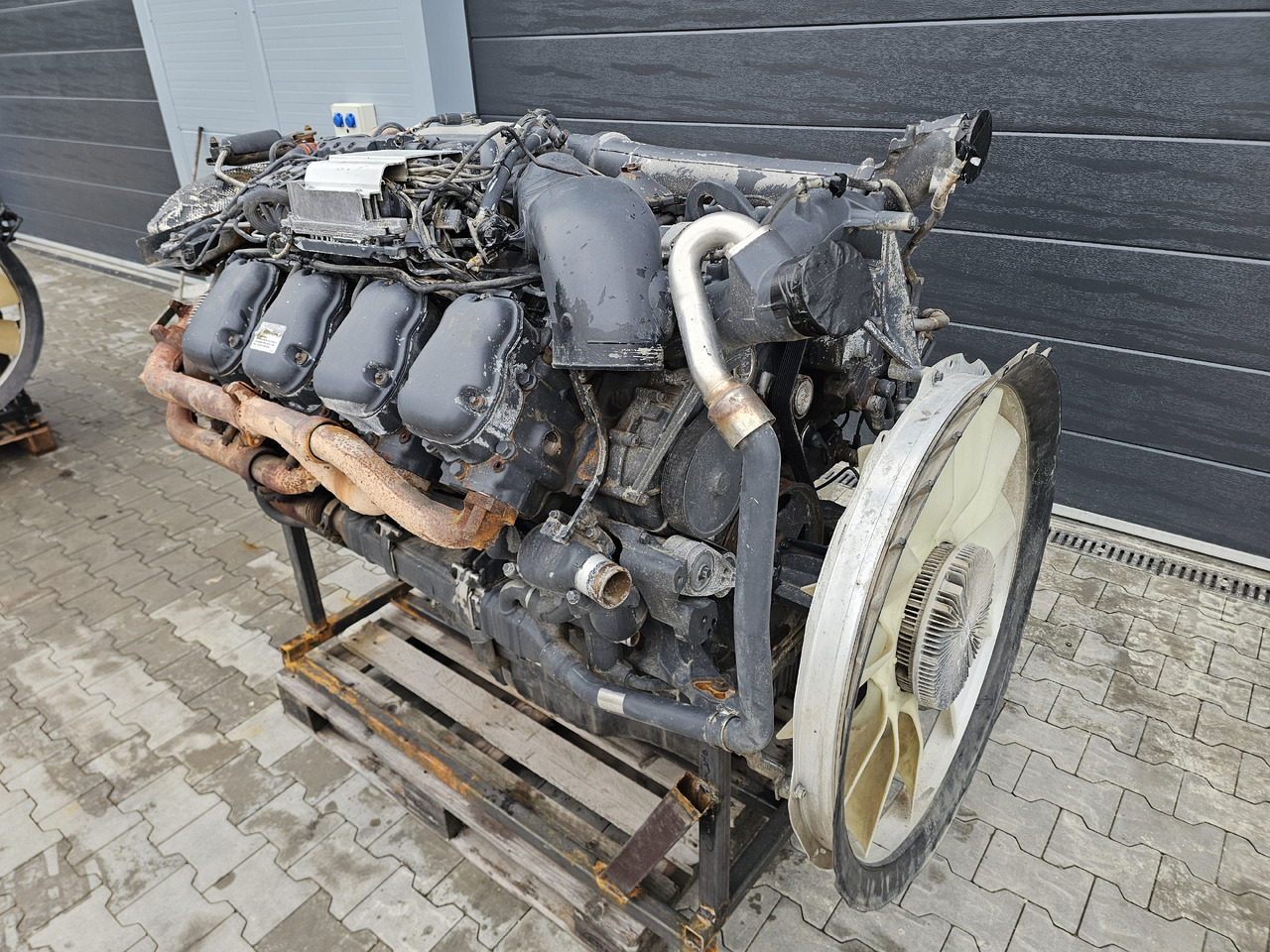 SCANIA ENGINE / DC16 102 580HP 580KM V8 / EURO6 / WORLDWIDE DELIVERY - Engine for Truck: picture 3 SCANIA ENGINE / DC16 102 580HP 580KM V8 / EURO6 / WORLDWIDE DELIVERY - Engine for Truck: picture 3