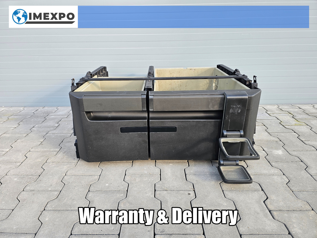 VOLVO FH4 / CABIN UNDERBED STORAGE / 23538347 23538293 - Cab and interior: picture 1 VOLVO FH4 / CABIN UNDERBED STORAGE / 23538347 23538293 - Cab and interior: picture 1