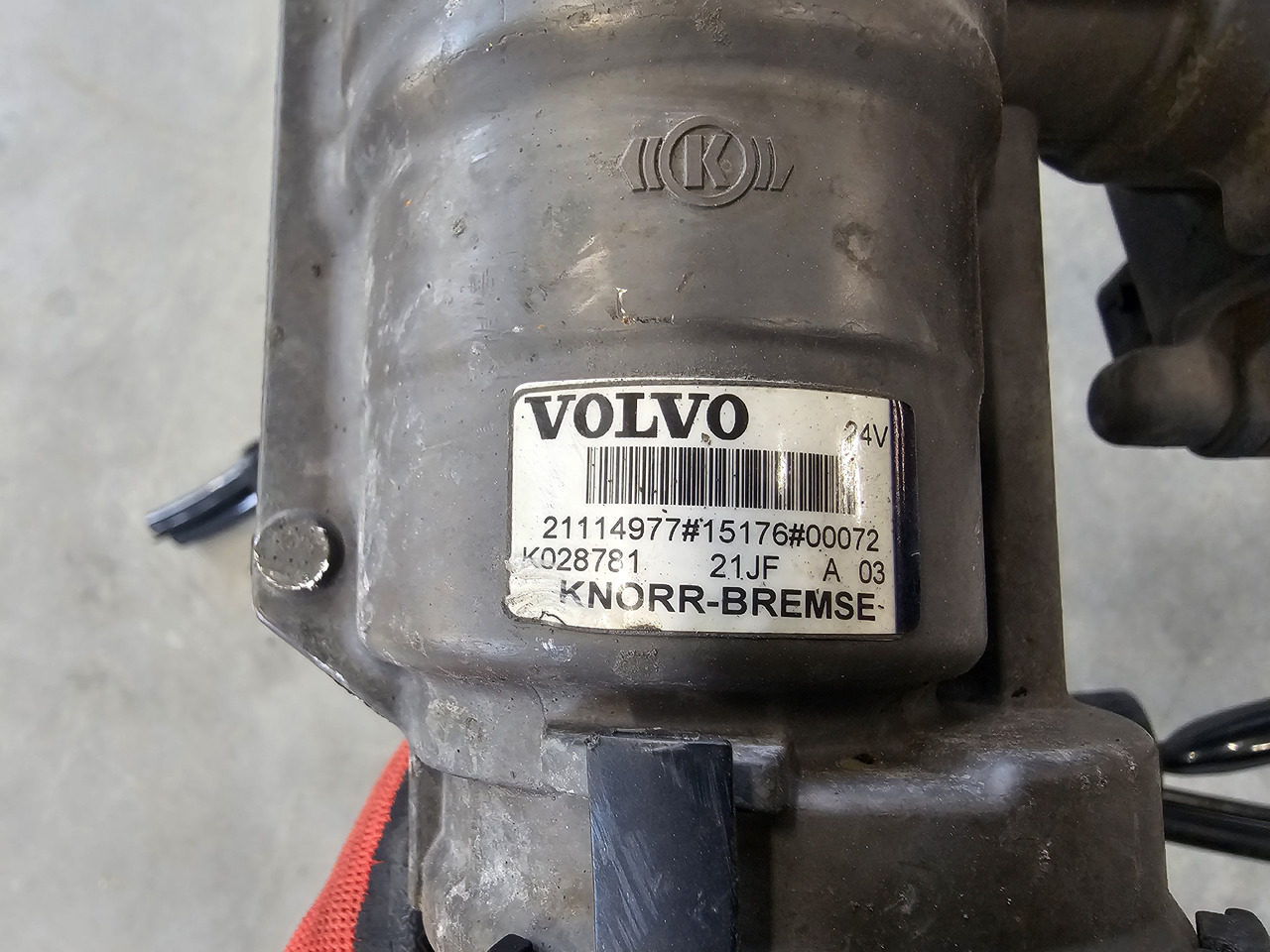 VOLVO FH4 FM4 / EBS BRAKE VALVE / 21114977 K028781 - Brake valve: picture 5 VOLVO FH4 FM4 / EBS BRAKE VALVE / 21114977 K028781 - Brake valve: picture 5