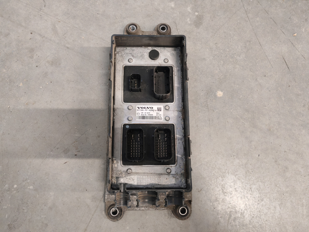 VOLVO FH5 FM5 EURO 6 / CCIOM2 Lo CONTROL UNIT/ 22771636 P02 - ECU: picture 2 VOLVO FH5 FM5 EURO 6 / CCIOM2 Lo CONTROL UNIT/ 22771636 P02 - ECU: picture 2