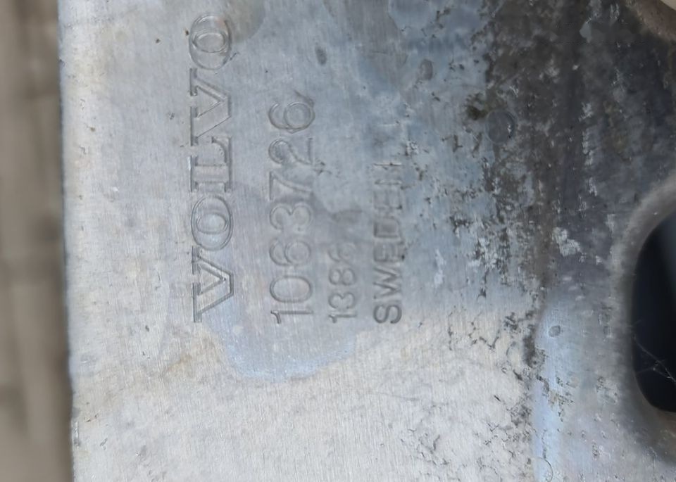 Volvo FM4 truck - Footstep for Truck: picture 5 Volvo FM4 truck - Footstep for Truck: picture 5