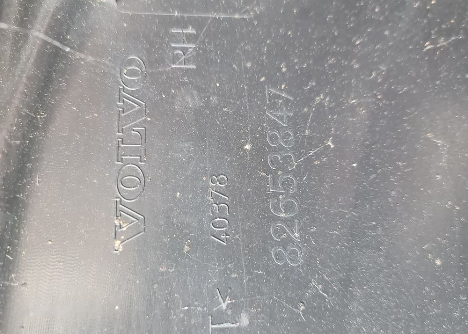 Volvo FM4 truck - Footstep for Truck: picture 4 Volvo FM4 truck - Footstep for Truck: picture 4