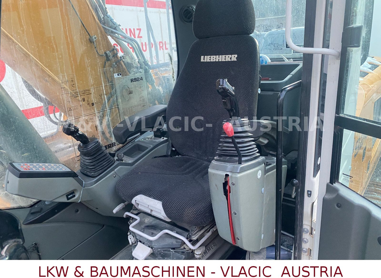 Liebherr R 924 LC - Crawler excavator: picture 2 Liebherr R 924 LC - Crawler excavator: picture 2