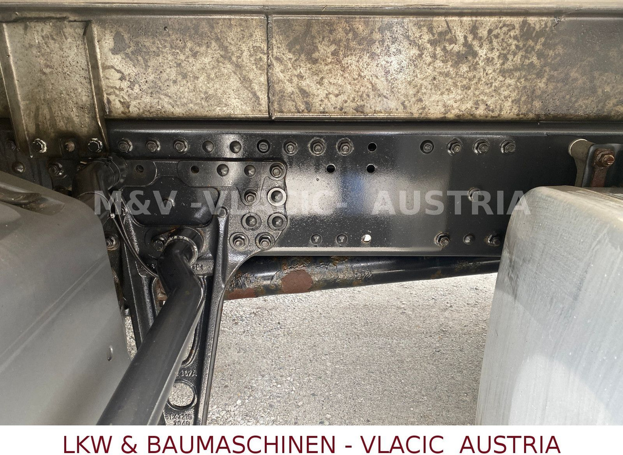 Refrigerated truck MAN 18.320 Kühlkoffer mit Fleischgehänge: picture 11