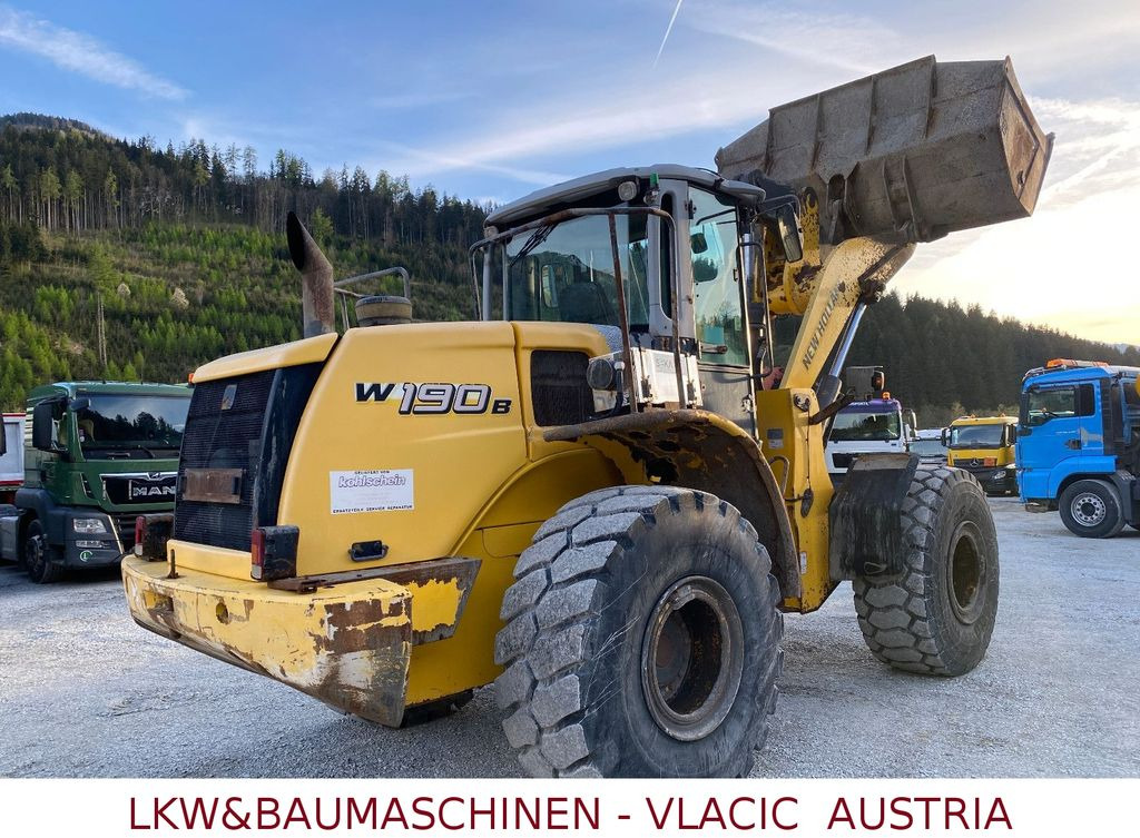 New Holland W190 B  - Wheel loader: picture 4 New Holland W190 B  - Wheel loader: picture 4