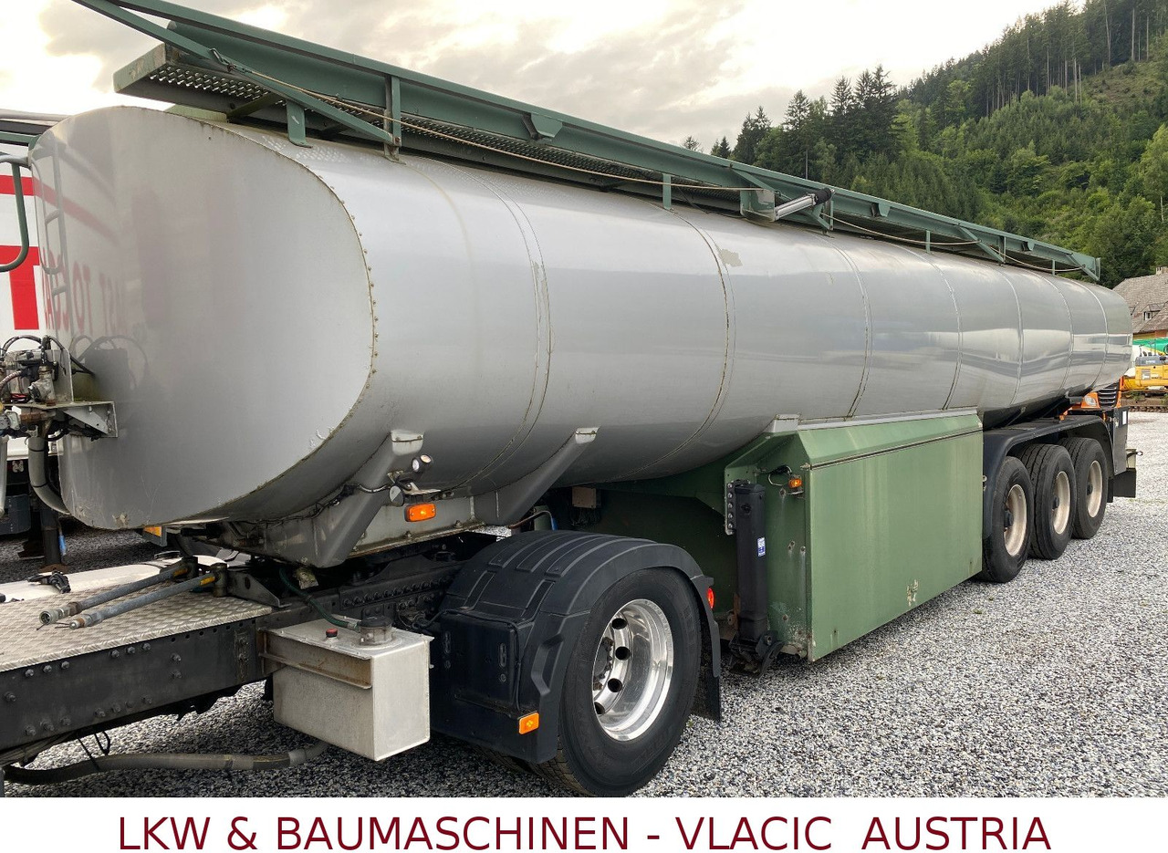Schwarzmüller Tank für Öl transport - Tanker semi-trailer: picture 1 Schwarzmüller Tank für Öl transport - Tanker semi-trailer: picture 1