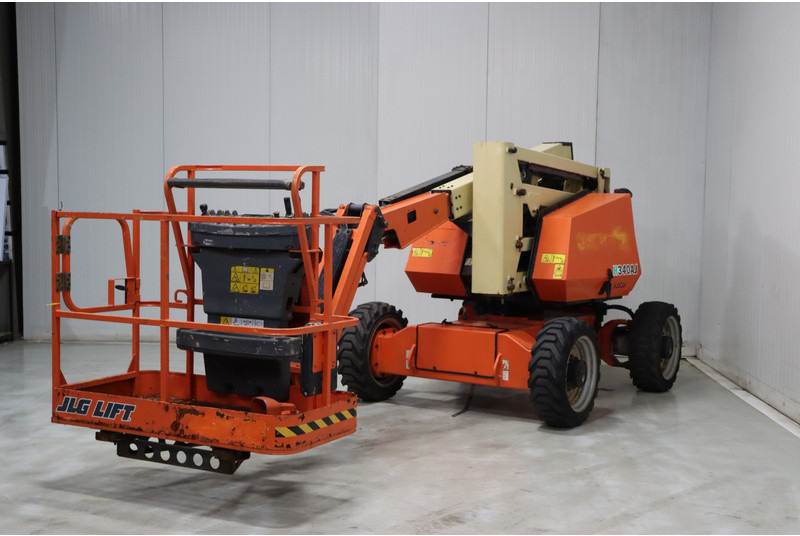 JLG H340AJ - Articulated boom lift: picture 4 JLG H340AJ - Articulated boom lift: picture 4