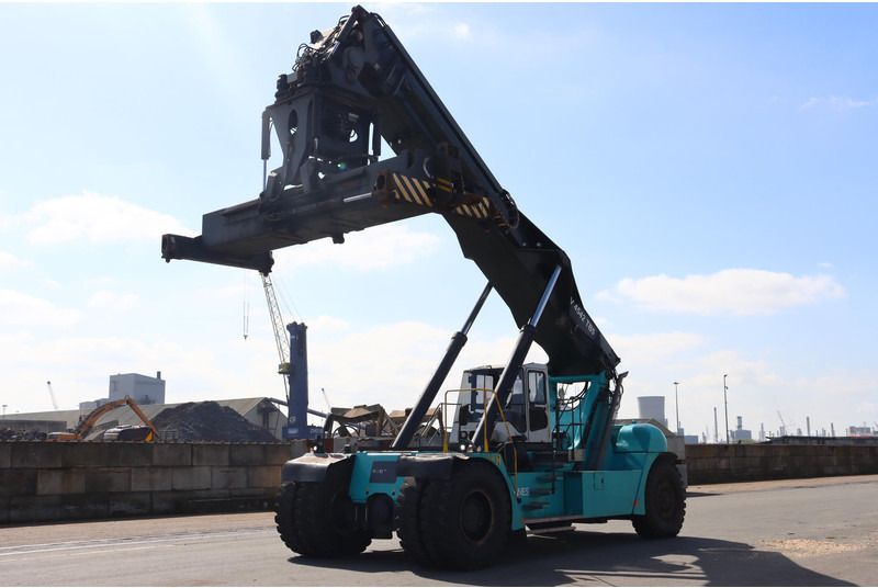 KONECRANES 4542TB5 - Reach stacker: picture 3 KONECRANES 4542TB5 - Reach stacker: picture 3
