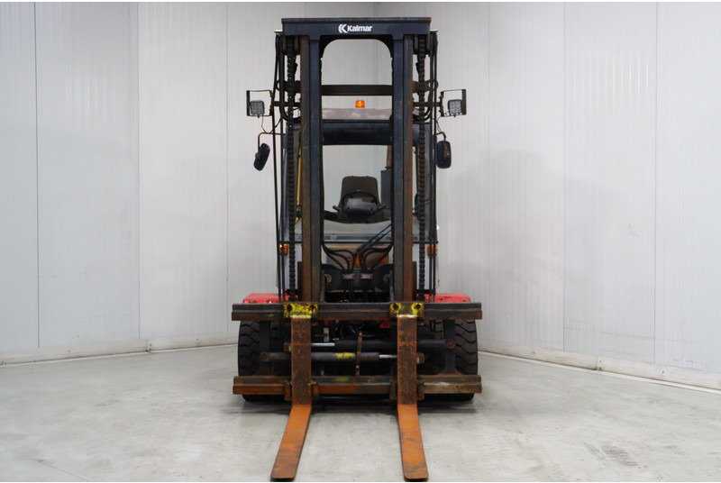 Kalmar DCE80-6 - Diesel forklift: picture 3 Kalmar DCE80-6 - Diesel forklift: picture 3