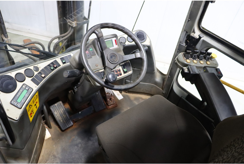 Kalmar DCE80-6 - Diesel forklift: picture 2 Kalmar DCE80-6 - Diesel forklift: picture 2