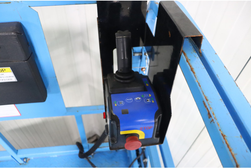 Mantall XE140W - Scissor lift: picture 2 Mantall XE140W - Scissor lift: picture 2