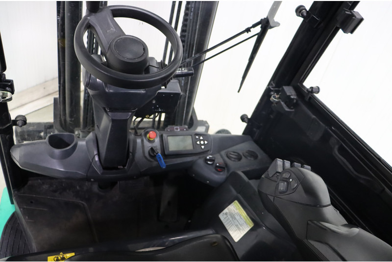 Mitsubishi FB30N - Electric forklift: picture 2 Mitsubishi FB30N - Electric forklift: picture 2