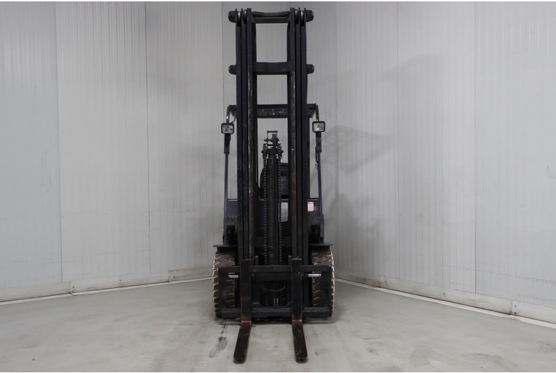 TCM FB30-7 - Electric forklift: picture 2 TCM FB30-7 - Electric forklift: picture 2