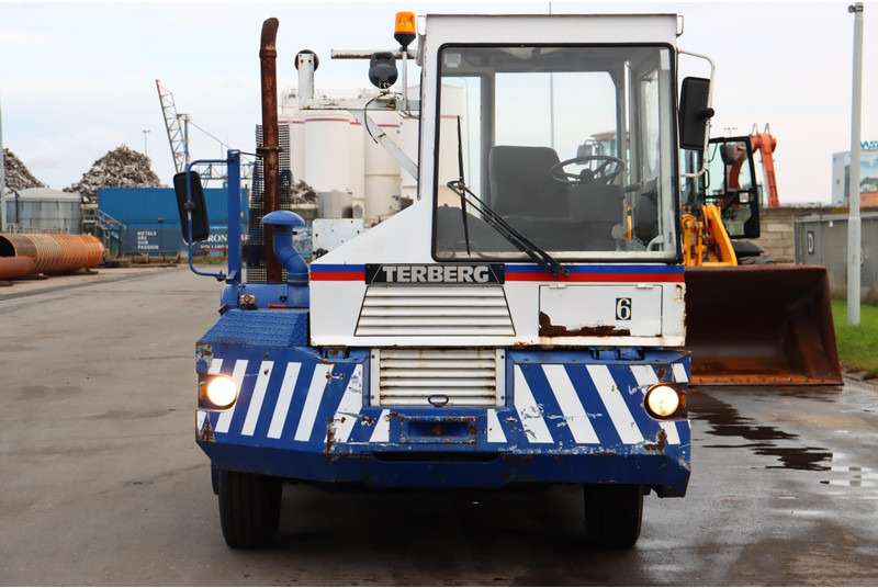Terberg TRT89 - Terminal tractor: picture 2 Terberg TRT89 - Terminal tractor: picture 2