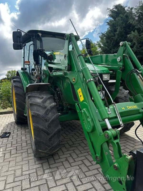 John Deere 5090M - Farm tractor: picture 4 John Deere 5090M - Farm tractor: picture 4