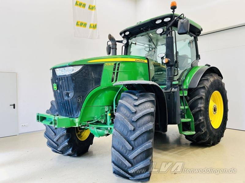 John Deere 7230R - Farm tractor: picture 1 John Deere 7230R - Farm tractor: picture 1