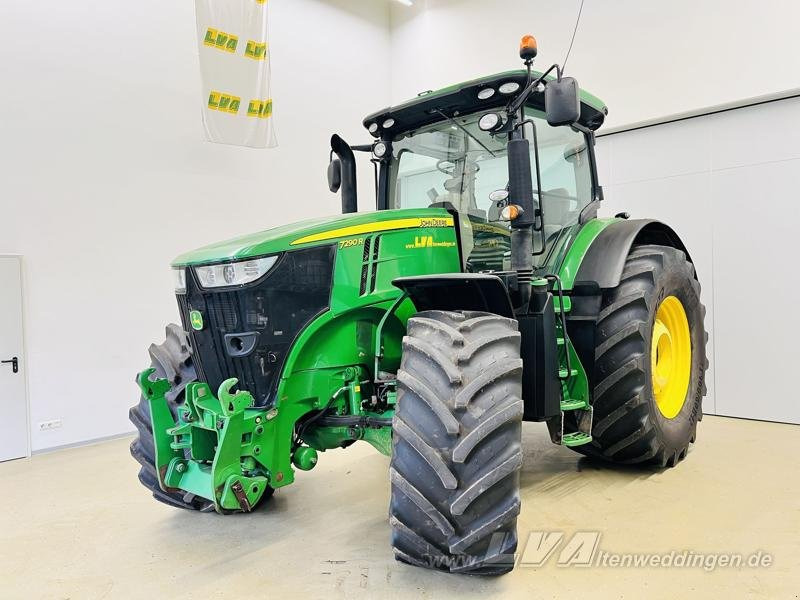 John Deere 7290R - Farm tractor: picture 1 John Deere 7290R - Farm tractor: picture 1