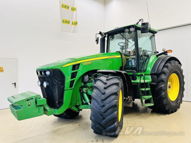 John Deere 8330 PowerShift - Farm tractor: picture 1 John Deere 8330 PowerShift - Farm tractor: picture 1