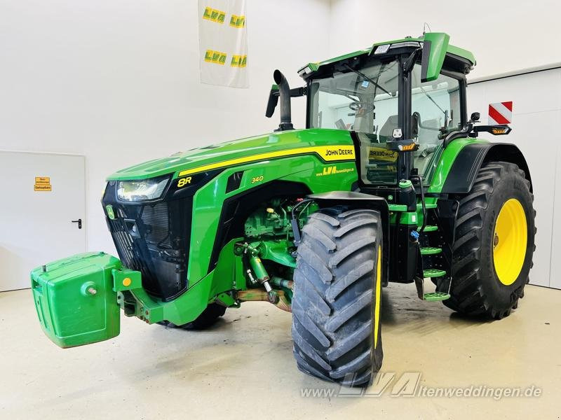 John Deere 8R 340 - Farm tractor: picture 2 John Deere 8R 340 - Farm tractor: picture 2