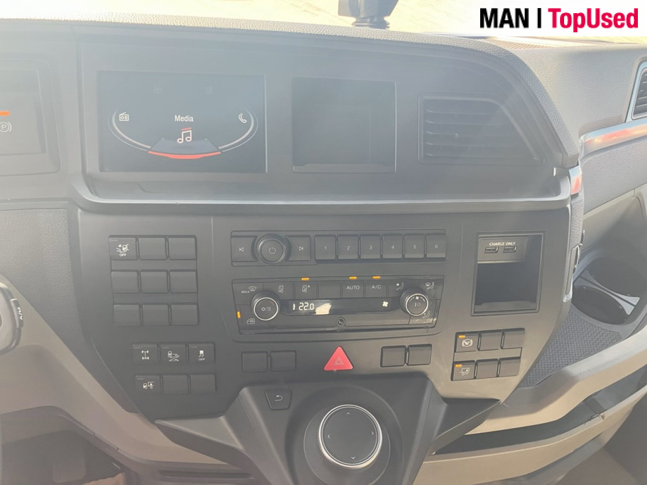 MAN TGX 18.470 4x2 BL SA - Tractor unit: picture 3 MAN TGX 18.470 4x2 BL SA - Tractor unit: picture 3