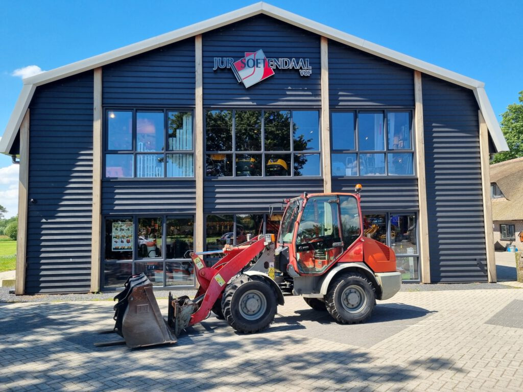 KOMATSU WA70-5 - Wheel loader: picture 1 KOMATSU WA70-5 - Wheel loader: picture 1