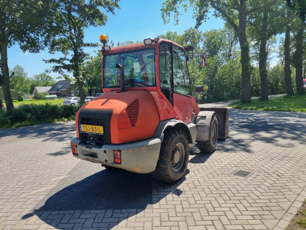 KOMATSU WA70-5 - Wheel loader: picture 4 KOMATSU WA70-5 - Wheel loader: picture 4