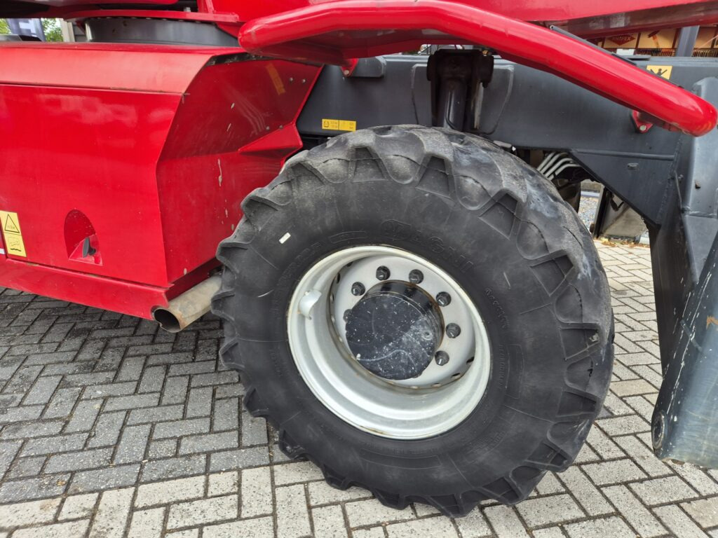 Telescopic handler MAGNI RTH 5.23: picture 14