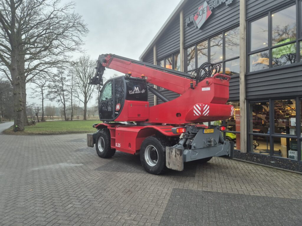 MAGNI RTH 5.25 Smart S-D/C - Telescopic handler: picture 3 MAGNI RTH 5.25 Smart S-D/C - Telescopic handler: picture 3