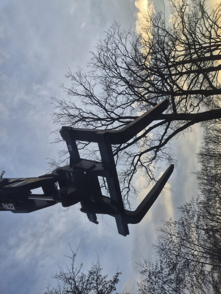 Telescopic handler MAGNI RTH 6.21 – D/D: picture 10