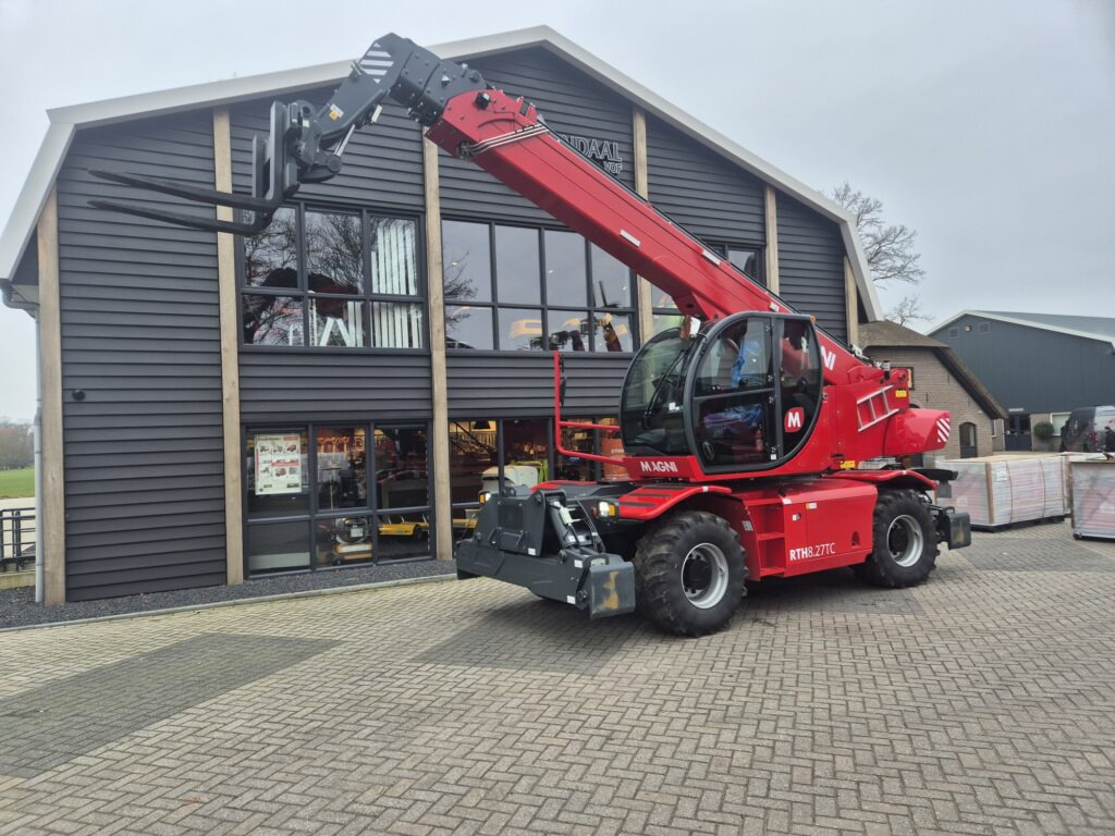 MAGNI RTH 8.27 CTC - Telescopic handler: picture 2 MAGNI RTH 8.27 CTC - Telescopic handler: picture 2