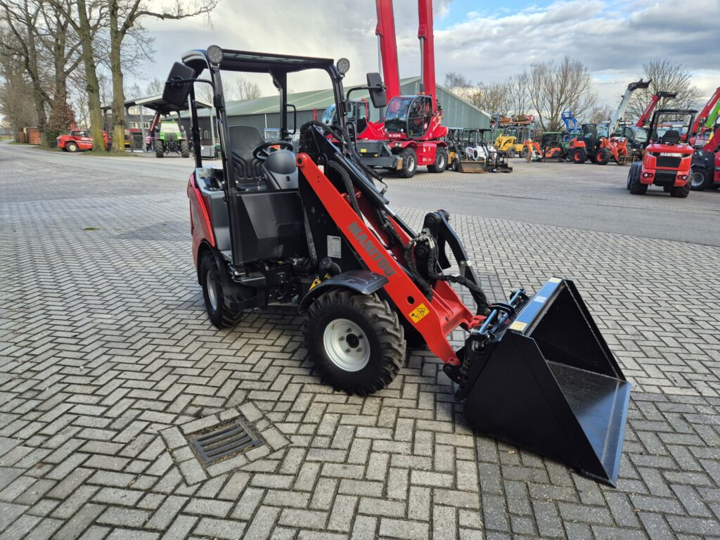 Compact loader MANITOU MLA 2-25H miniloader: picture 6