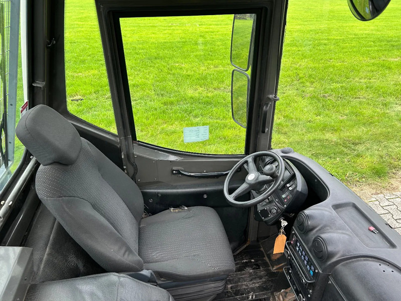 Terminal tractor Terberg DT 183 | DISTRIBUTION TERMINAL | 8949 HOURS !!!! | LOW STEPS: picture 10 Terminal tractor Terberg DT 183 | DISTRIBUTION TERMINAL | 8949 HOURS !!!! | LOW STEPS: picture 10