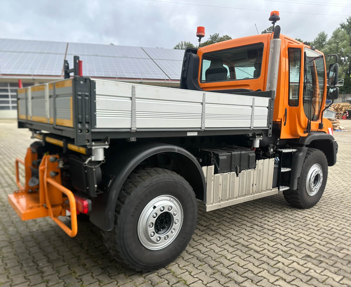 Unimog 530 - U530 405 44301 Mercedes Benz 405 - Municipal/ Special vehicle: picture 5 Unimog 530 - U530 405 44301 Mercedes Benz 405 - Municipal/ Special vehicle: picture 5