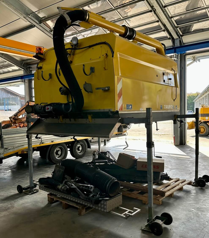 Unimog Aufbaukehrmaschine Trilety SK-370 - Road sweeper: picture 4 Unimog Aufbaukehrmaschine Trilety SK-370 - Road sweeper: picture 4