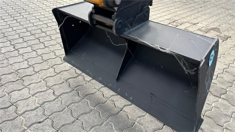 C&P Skovl NY 100cm planereskovl med S30-150 skifte på - Bucket for Construction machinery: picture 4 C&P Skovl NY 100cm planereskovl med S30-150 skifte på - Bucket for Construction machinery: picture 4