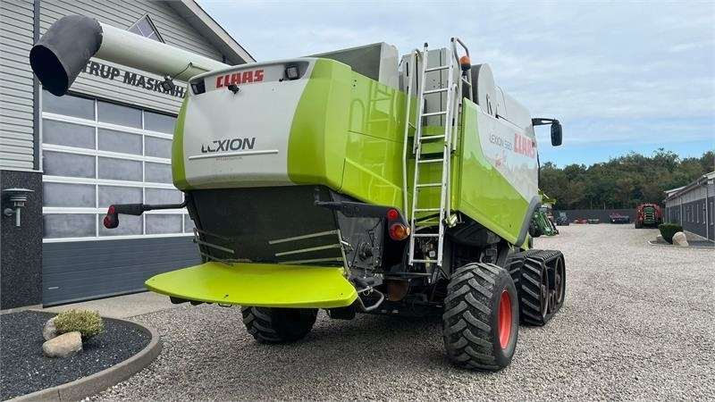 Combine harvester Claas LEXION 560 Med ny bælter og 4wd: picture 17