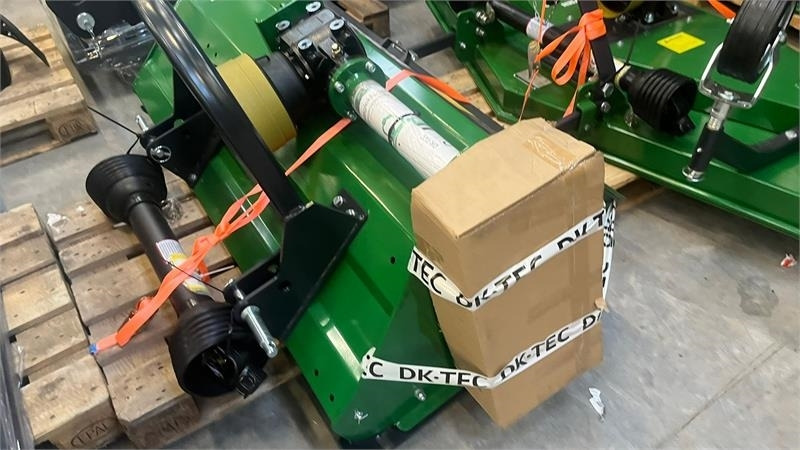 Dk-Tec EFGC155D Slagleklipper med fast tårn og oplukkelig  - Mower: picture 3 Dk-Tec EFGC155D Slagleklipper med fast tårn og oplukkelig  - Mower: picture 3