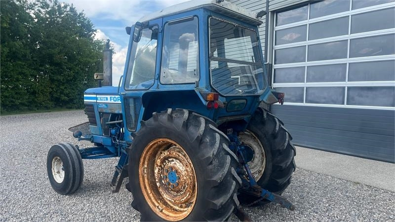 Ford 6700  - Farm tractor: picture 3 Ford 6700  - Farm tractor: picture 3