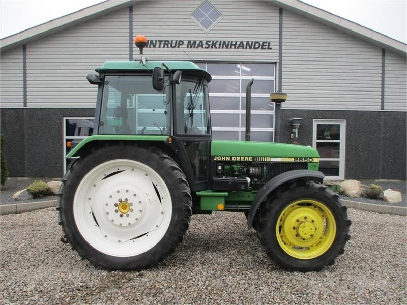 John Deere 2650 Med SGII kabine, 540 og 1000 pto omd - Farm tractor: picture 3 John Deere 2650 Med SGII kabine, 540 og 1000 pto omd - Farm tractor: picture 3