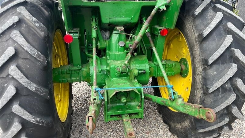 John Deere 3130 - Farm tractor: picture 4 John Deere 3130 - Farm tractor: picture 4