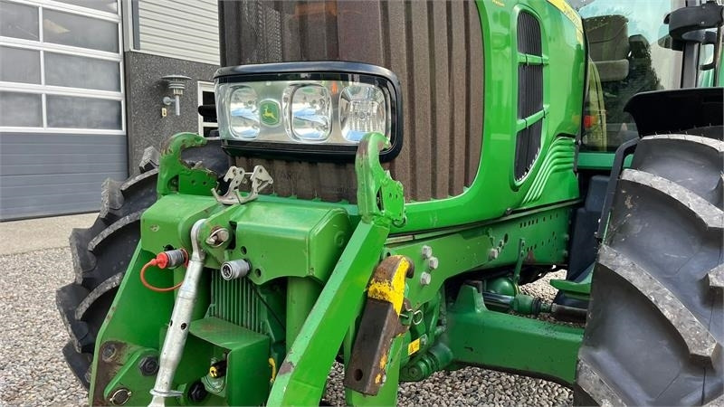 John Deere 6930 AutoPower med frontlift og front PTO  - Farm tractor: picture 5 John Deere 6930 AutoPower med frontlift og front PTO  - Farm tractor: picture 5