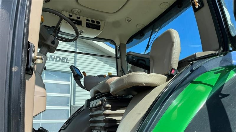 John Deere 8345R Med frontlift - Farm tractor: picture 4 John Deere 8345R Med frontlift - Farm tractor: picture 4