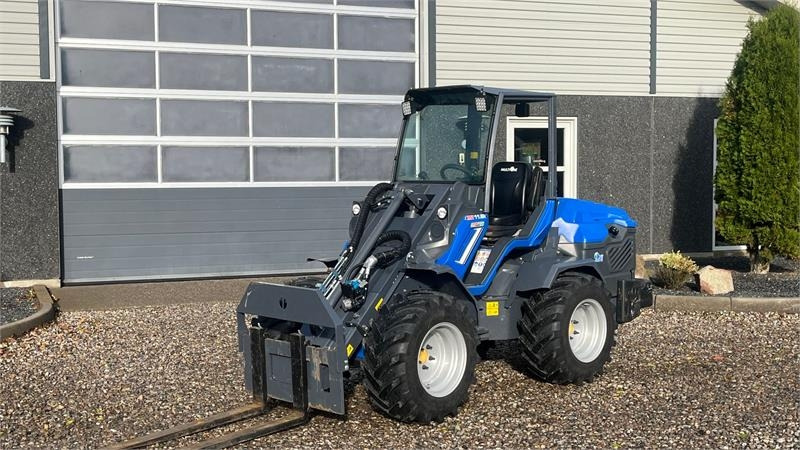 Multione 11.6 k Med pallegafler og multiskovl - Telescopic wheel loader: picture 2 Multione 11.6 k Med pallegafler og multiskovl - Telescopic wheel loader: picture 2