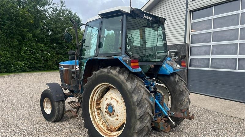 New Holland 7740 SLE Turbo Handy 2wd traktor - Farm tractor: picture 3 New Holland 7740 SLE Turbo Handy 2wd traktor - Farm tractor: picture 3