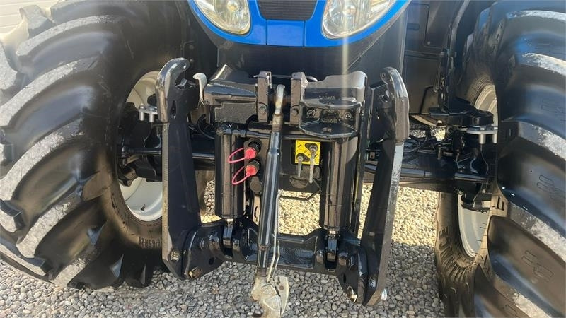 New Holland T7.270 AutoCommand med frontlift - Farm tractor: picture 4 New Holland T7.270 AutoCommand med frontlift - Farm tractor: picture 4